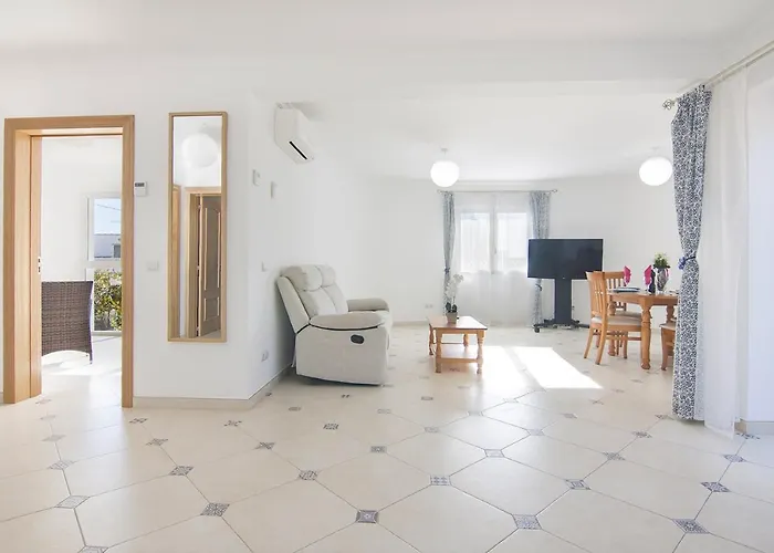 Guzman - Soleada Villa *