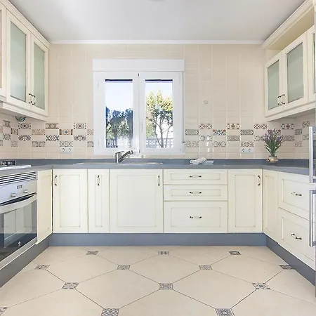 Guzman - Soleada Villa Calp